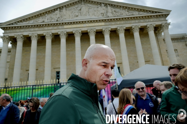 Manifestation des agriculteurs de la FDSEA devant l Assemblée Nationale