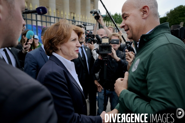 Manifestation des agriculteurs de la FDSEA devant l Assemblée Nationale