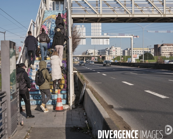 Passerelle, accès au centre commercial Belle Epine, Chevilly-Larue