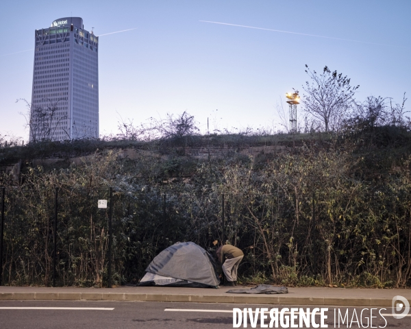Tente d’un SDF rue Camille Moke,  ZAC Landy Pleyel à Saint-Denis