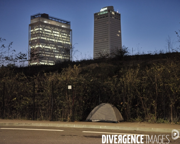 Tente d’un SDF rue Camille Moke,  ZAC Landy Pleyel à Saint-Denis