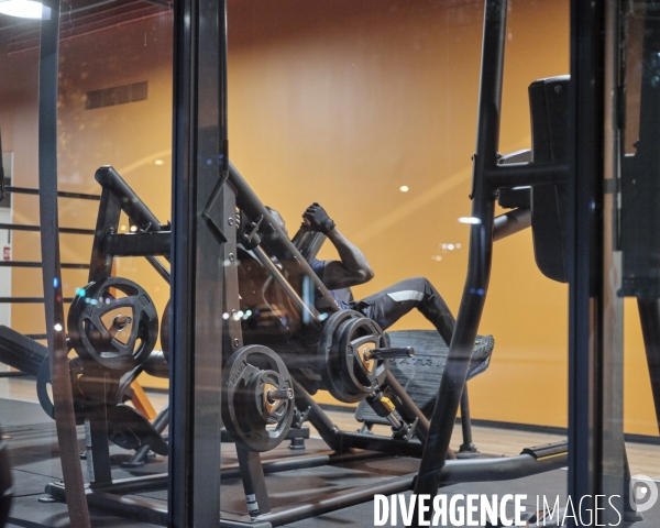 Salle de sport Basic Fit, rue François Mitterand,  ZAC Landy Pleyel à Saint-Denis