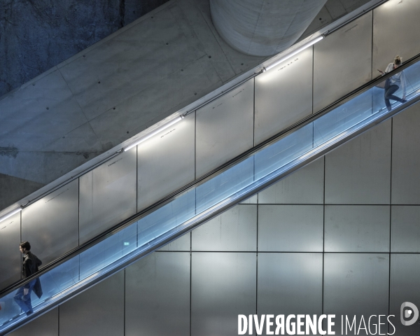 Escalator, metro Saint-Ouen, ligne 14 , Saint-Ouen