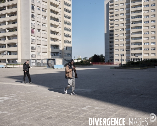 Passerelle, avenue paul Eluard, Bobigny