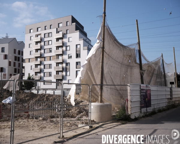 Chantier après la démolitions de 3 tours du quartier Chantereine, Alfortville