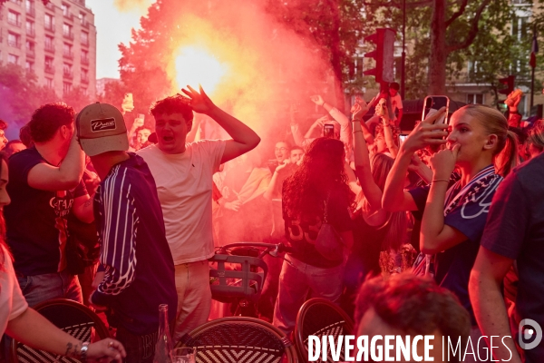 Cafés parisiens soir de match PSG - Inter Milan