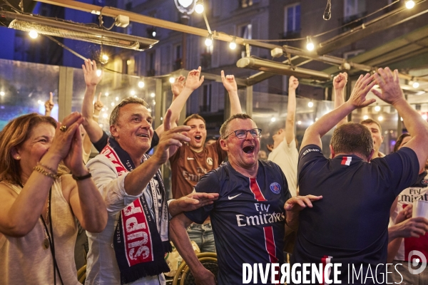 Cafés parisiens soir de match PSG - Inter Milan