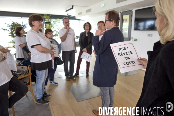 Plan social au journal Le Point