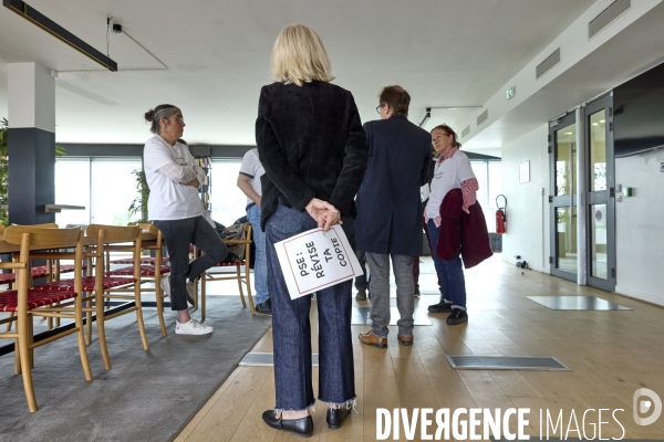 Plan social au journal Le Point