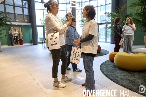 Plan social au journal Le Point