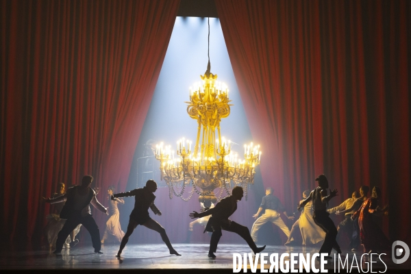 RED CARPET de Hofesh Shechter