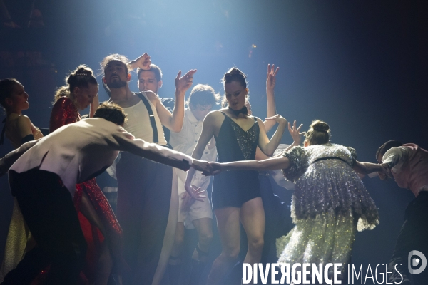 RED CARPET de Hofesh Shechter