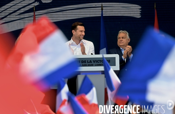 Extreme droite / Meeting de la fête de la victoire