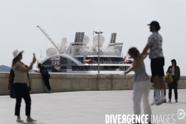 Le bougainville de la compagnie du Ponant