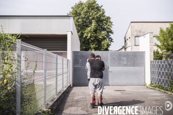 La surveillante melanie assassinee a coups de couteau par un collegien a nogent.