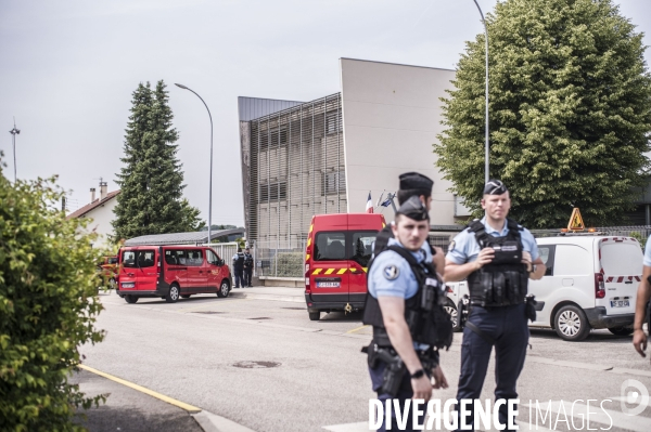 La surveillante melanie assassinee a coups de couteau par un collegien a nogent.