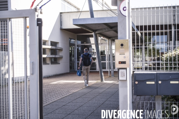 La surveillante melanie assassinee a coups de couteau par un collegien a nogent.
