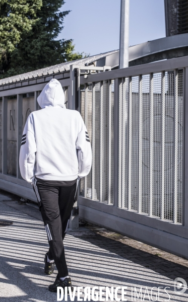 La surveillante melanie assassinee a coups de couteau par un collegien a nogent.