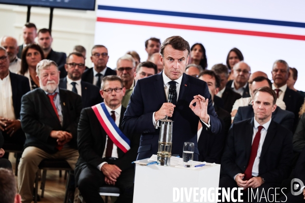 Emmanuel macron dans le nord pas de calais