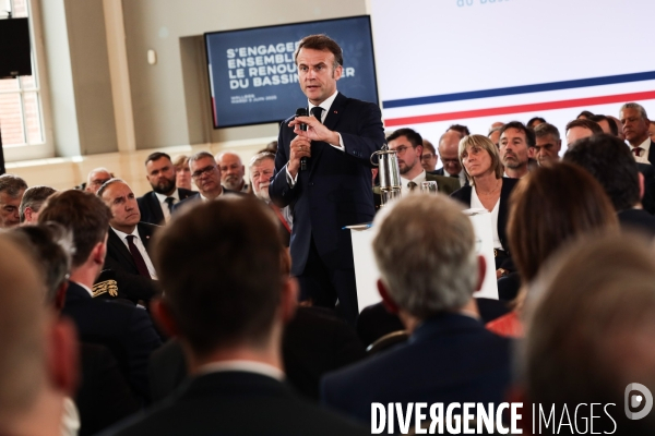 Emmanuel macron dans le nord pas de calais