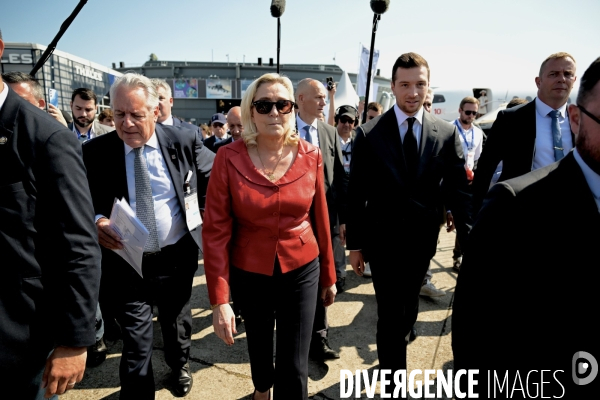Marine Le Pen et Jordan Bardella au Salon international de l’aéronautique et de l’espace du Bourget