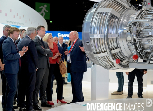 Marine Le Pen et Jordan Bardella au Salon international de l’aéronautique et de l’espace du Bourget