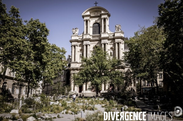 Jardin en hommage aux victimes des attentats du 13 novembre 2015