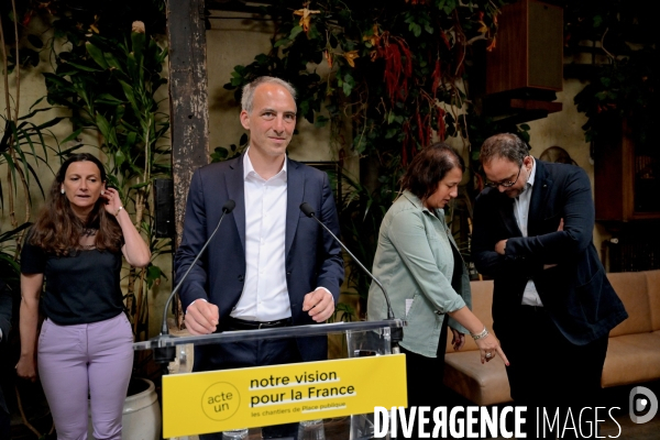 Raphaël Glucksmann présente sa « vision pour la France »