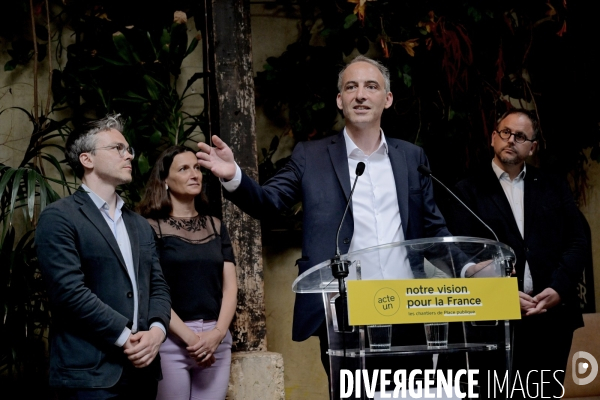 Raphaël Glucksmann présente sa « vision pour la France »