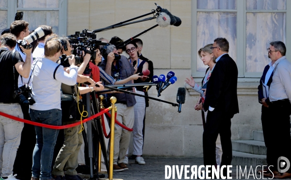 François Bayrou reçoit les organisations syndicales de salariés et le MEDEF le lendemain de l échec du conclave sur les retraites