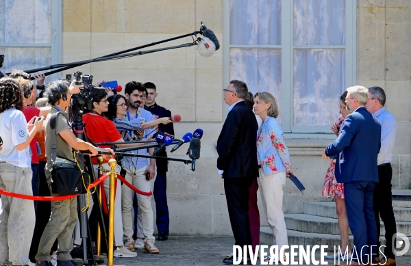 François Bayrou reçoit les organisations syndicales de salariés et le MEDEF le lendemain de l échec du conclave sur les retraites