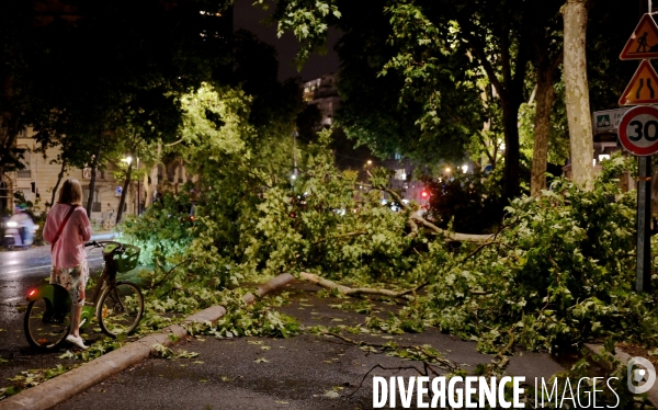 Violent orage à Paris