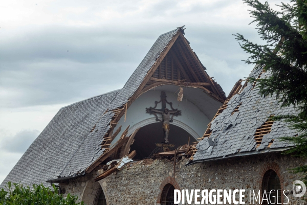 Le clocher de l’église de Valailles arraché par l’orage