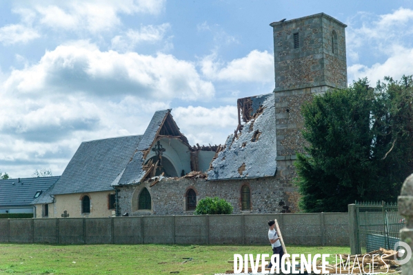 Le clocher de l’église de Valailles arraché par l’orage