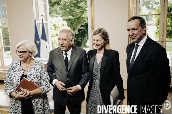 Conférence de presse de François Bayrou