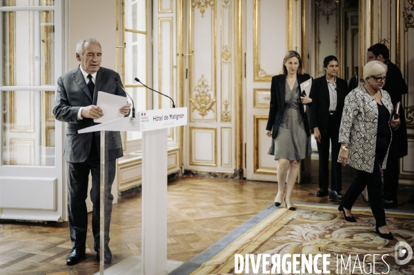 Conférence de presse de François Bayrou