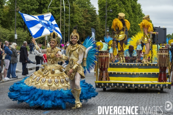 L  Amazonie : Theme du 25e Carnaval Tropical de Paris