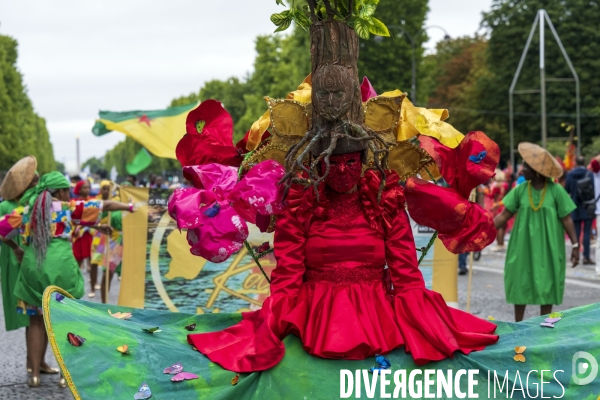 L  Amazonie : Theme du 25e Carnaval Tropical de Paris