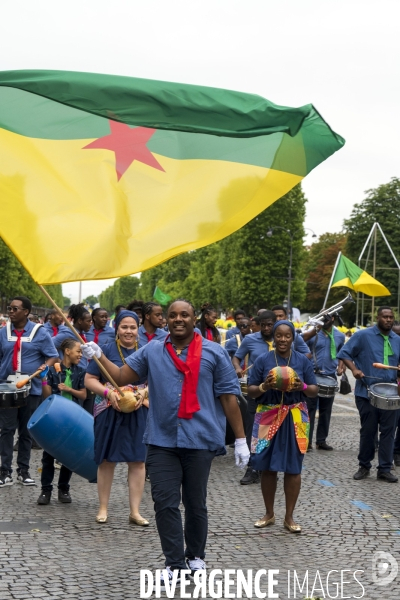 L  Amazonie : Theme du 25e Carnaval Tropical de Paris