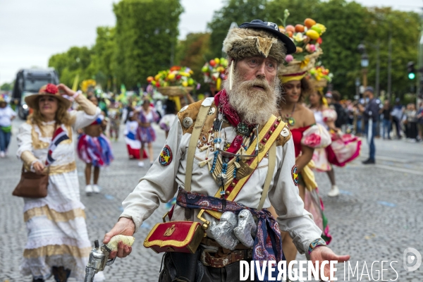 L  Amazonie : Theme du 25e Carnaval Tropical de Paris