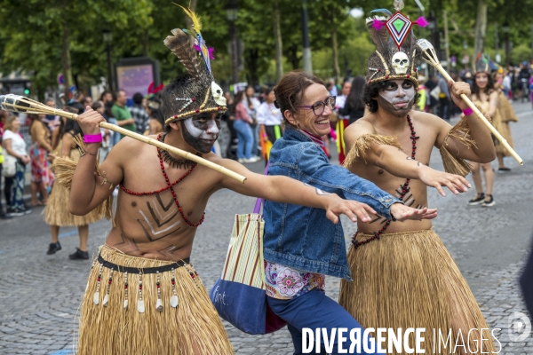 L  Amazonie : Theme du 25e Carnaval Tropical de Paris