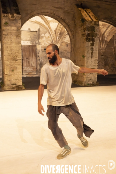 MAGEC / THE DESERT de Radouan Mriziga