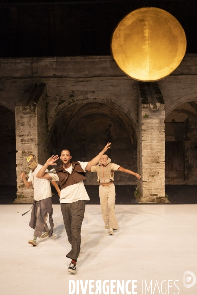 MAGEC / THE DESERT de Radouan Mriziga