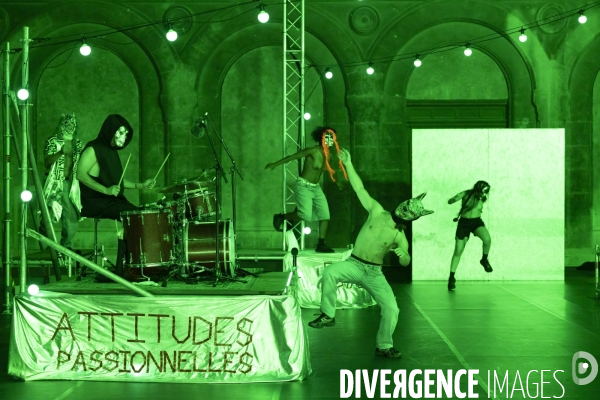 DELIRIOUS NIGHT  de Mette Ingvartsen