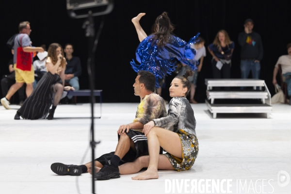 Numéro 0 / scène III de Marie-Caroline Hominal