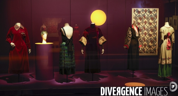 Exposition paul poiret couturier francais