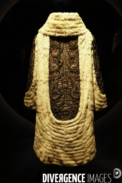 Exposition paul poiret couturier francais