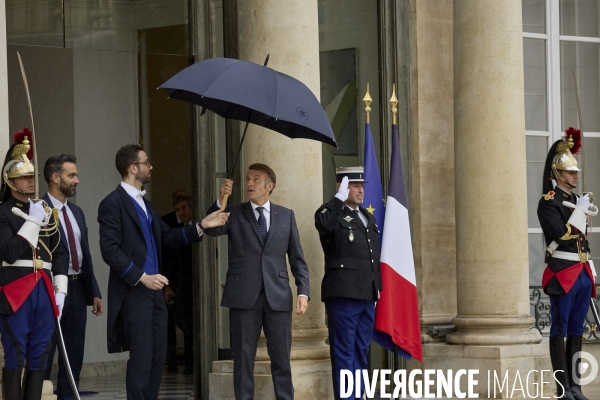 Emmanuel Macron , PR, reçoit Nawaf Salam, Président du Conseil des ministres du Liban