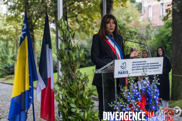 Mémorial du génocide de Srebrenica au cimetière Père Lachaise
