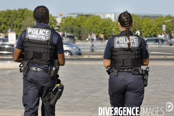 Patrouille Police Municipale avec des armes létales